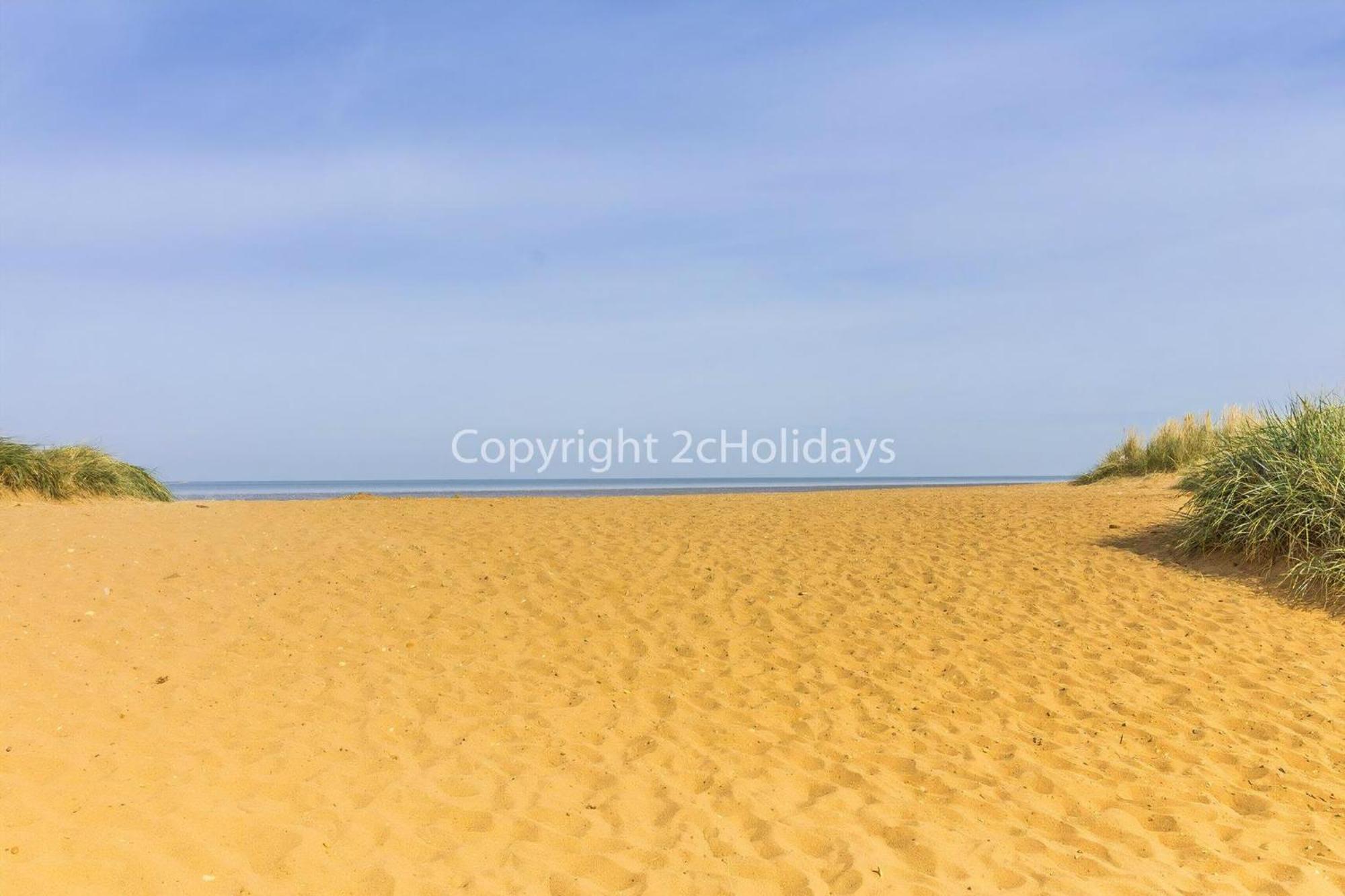 6 Berth Caravan For Hire By The Beach In Heacham, Norfolk Ref 21038C Екстериор снимка