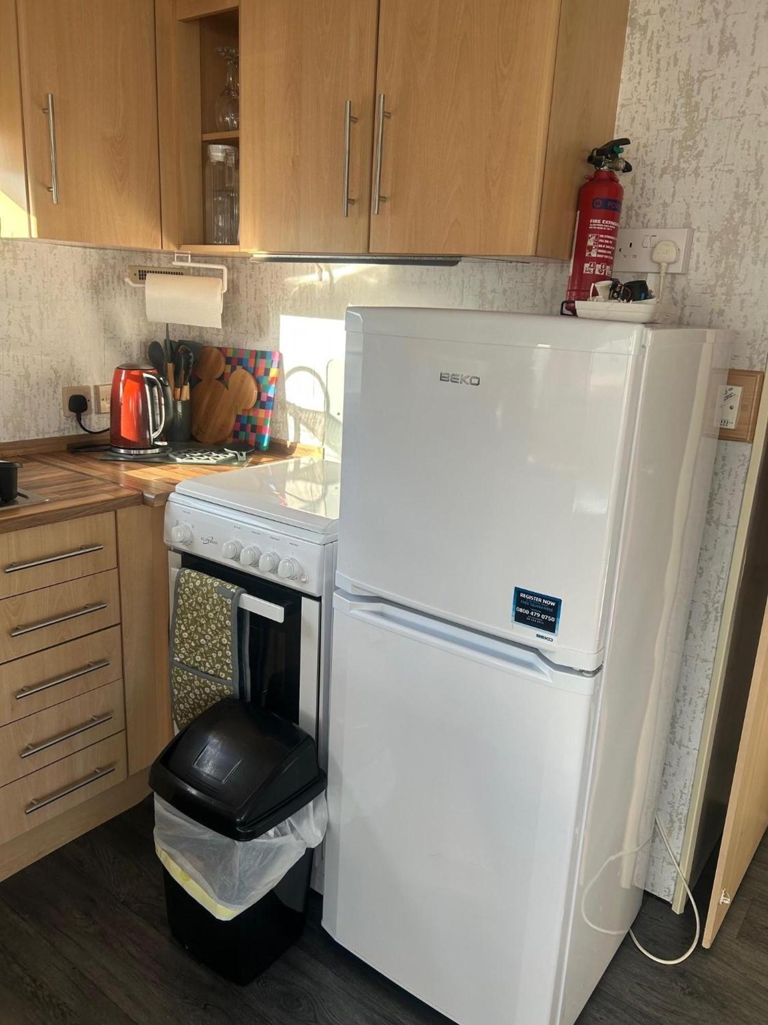 6 Berth Caravan For Hire By The Beach In Heacham, Norfolk Ref 21038C Екстериор снимка