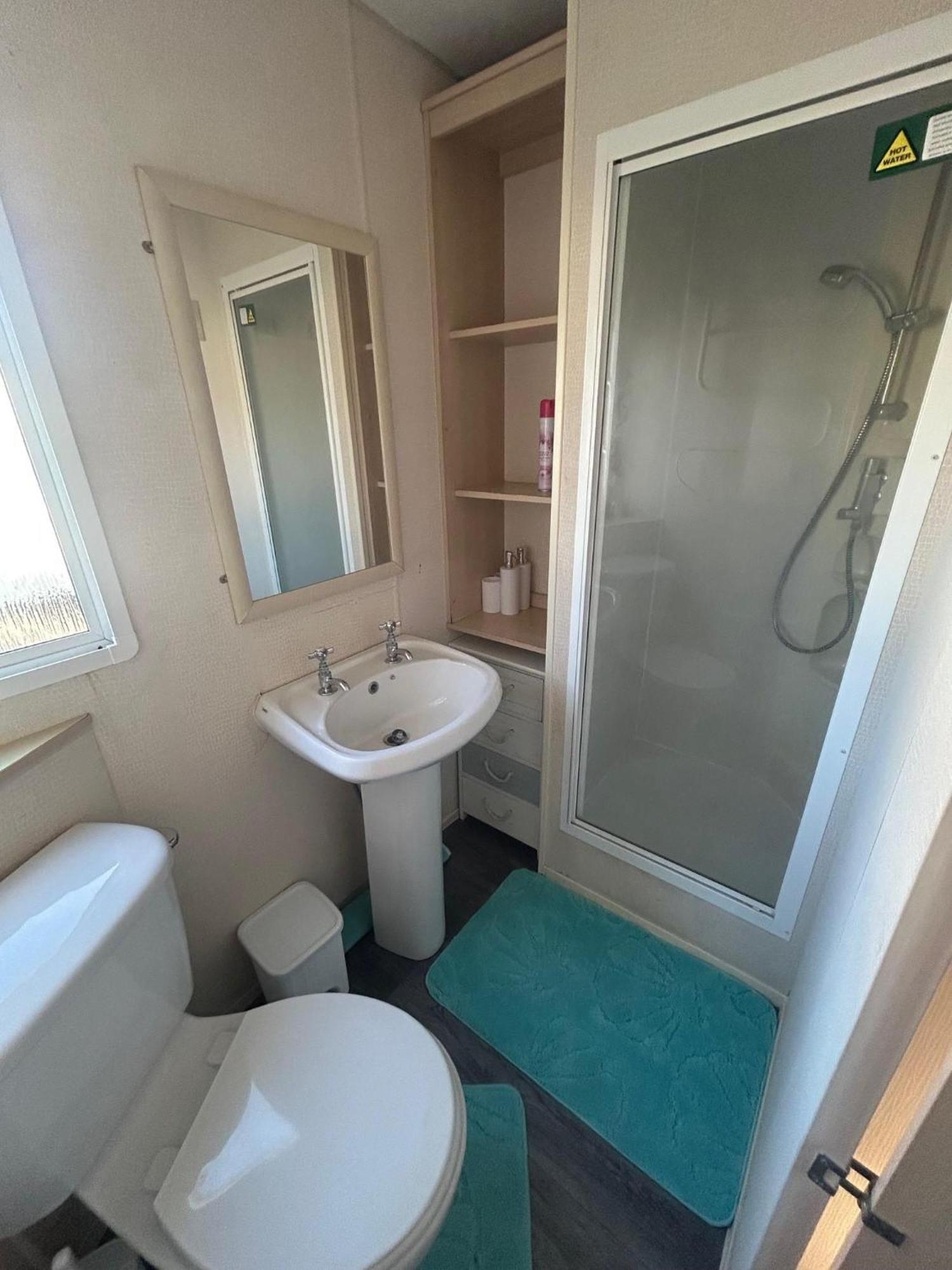 6 Berth Caravan For Hire By The Beach In Heacham, Norfolk Ref 21038C Екстериор снимка